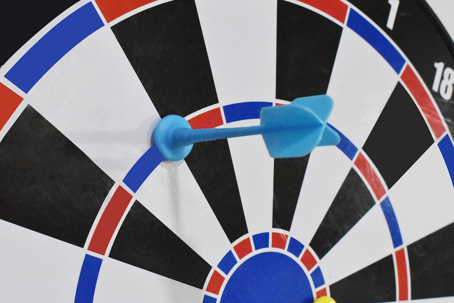 itoys Magnetic Dart Board with Darts for Adult 41cm Indoor and Outdoor Game for Kids with 6 Darts